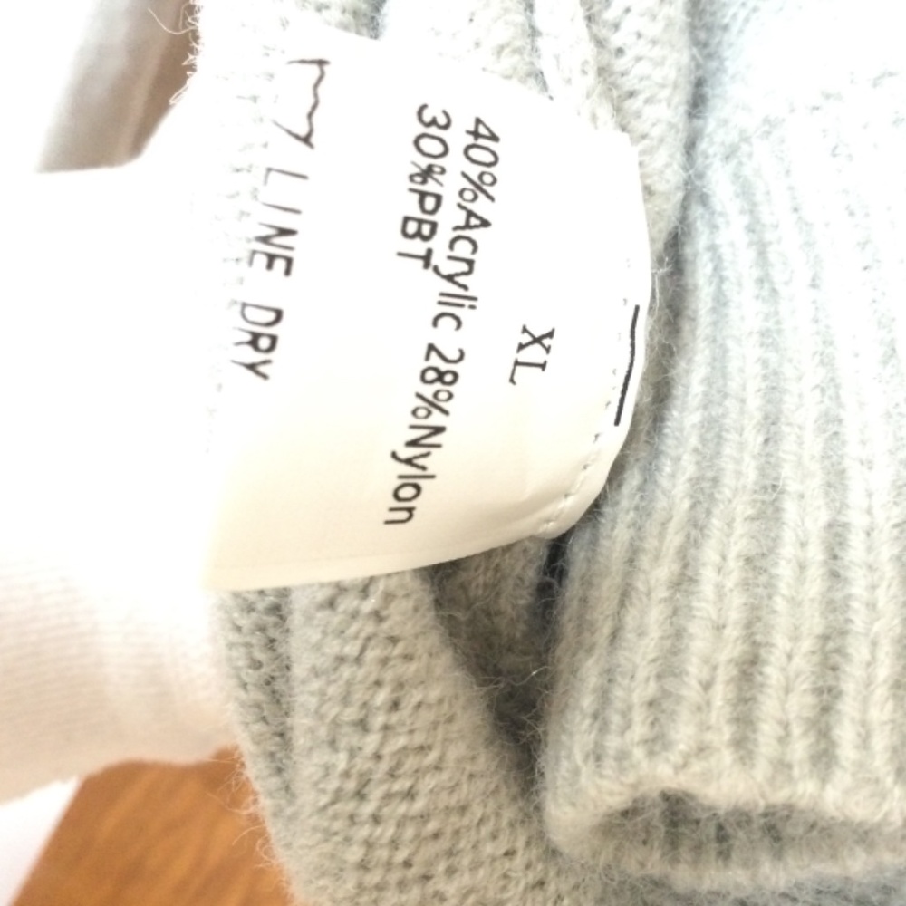 Sweater - Picture 5 of 6